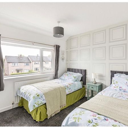 Entire Charming 5-Bed House In Darwen Blackburn Bb1 Free Parking Roadside Rishton Luaran gambar