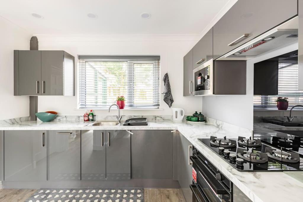 Entire Charming 5-Bed House In Darwen Blackburn Bb1 Free Parking Roadside Rishton Luaran gambar