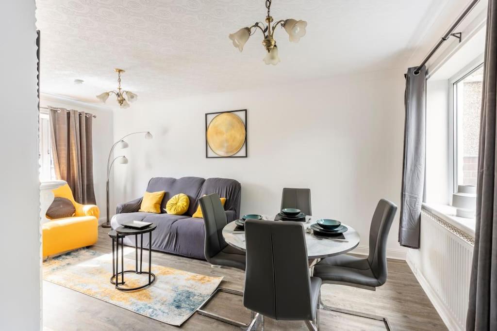 Entire Charming 5-Bed House In Darwen Blackburn Bb1 Free Parking Roadside Rishton Luaran gambar